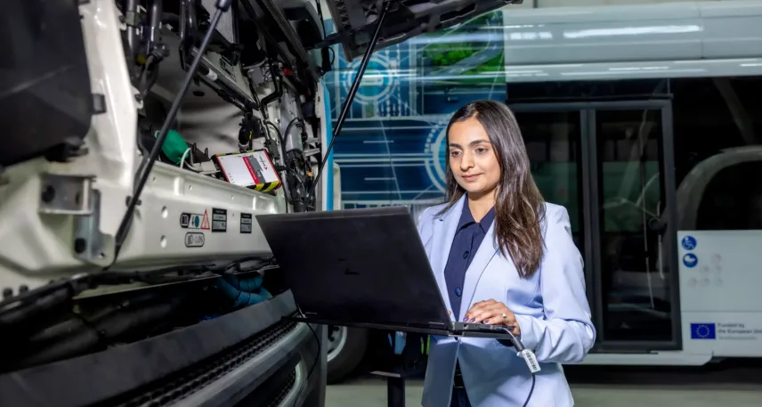  Harshita Paranjpe - VDL ETS Harshita Paranjpe - VDL ETS